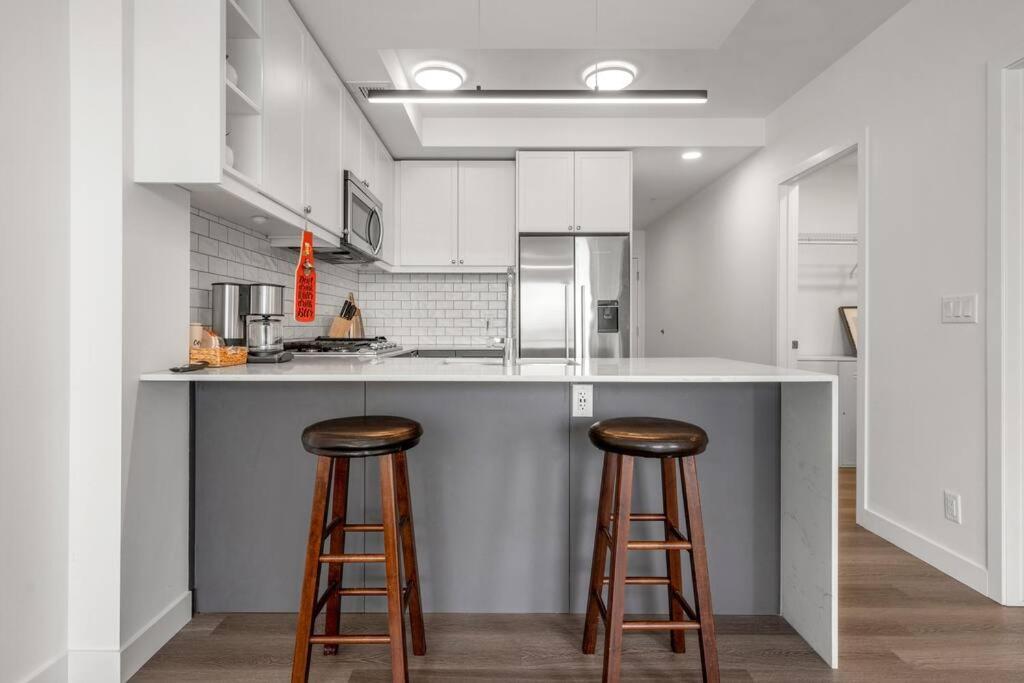 Chic 1Br Kensington Unit W/Parking Lägenhet YYC Exteriör bild