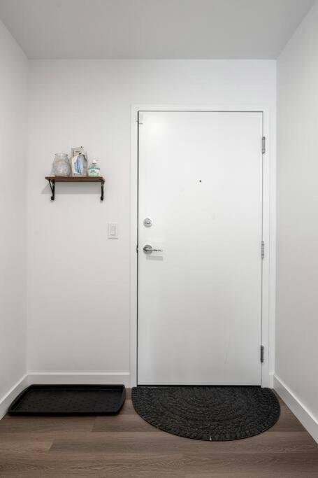 Chic 1Br Kensington Unit W/Parking Lägenhet YYC Exteriör bild