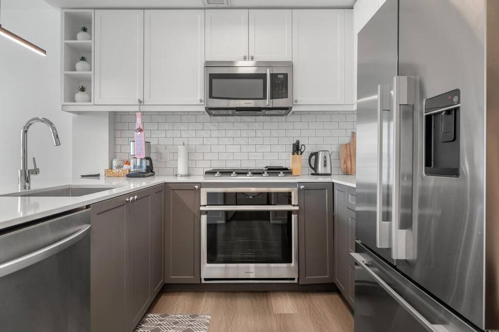 Chic 1Br Kensington Unit W/Parking Lägenhet YYC Exteriör bild