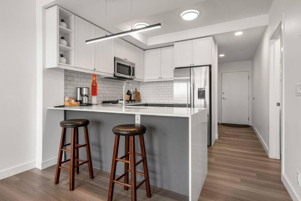 Chic 1Br Kensington Unit W/Parking Lägenhet YYC Exteriör bild